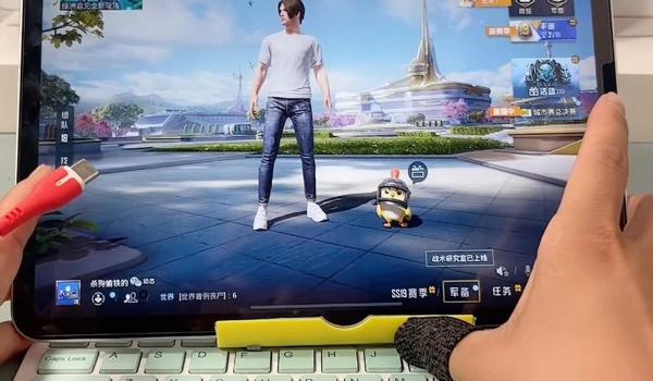 和平精英手机压枪怎么压