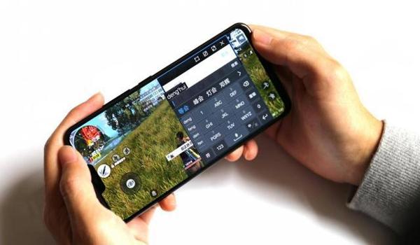 和平精英指纹辅助在哪里